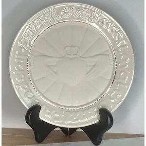 Belleek Irish Claddagh Decorative Plate 9" White Ceramic Love Loyalty Friendship
